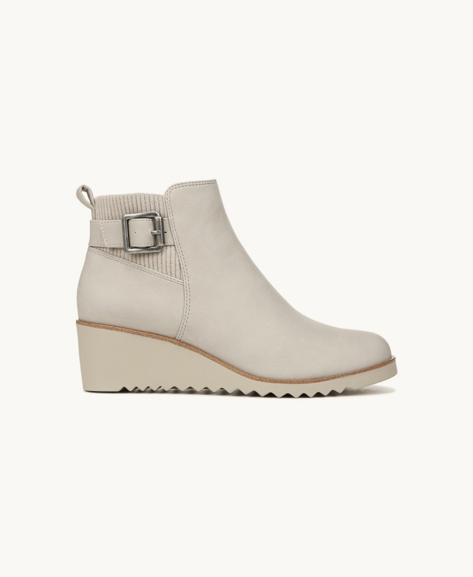 zayne ankle bootie