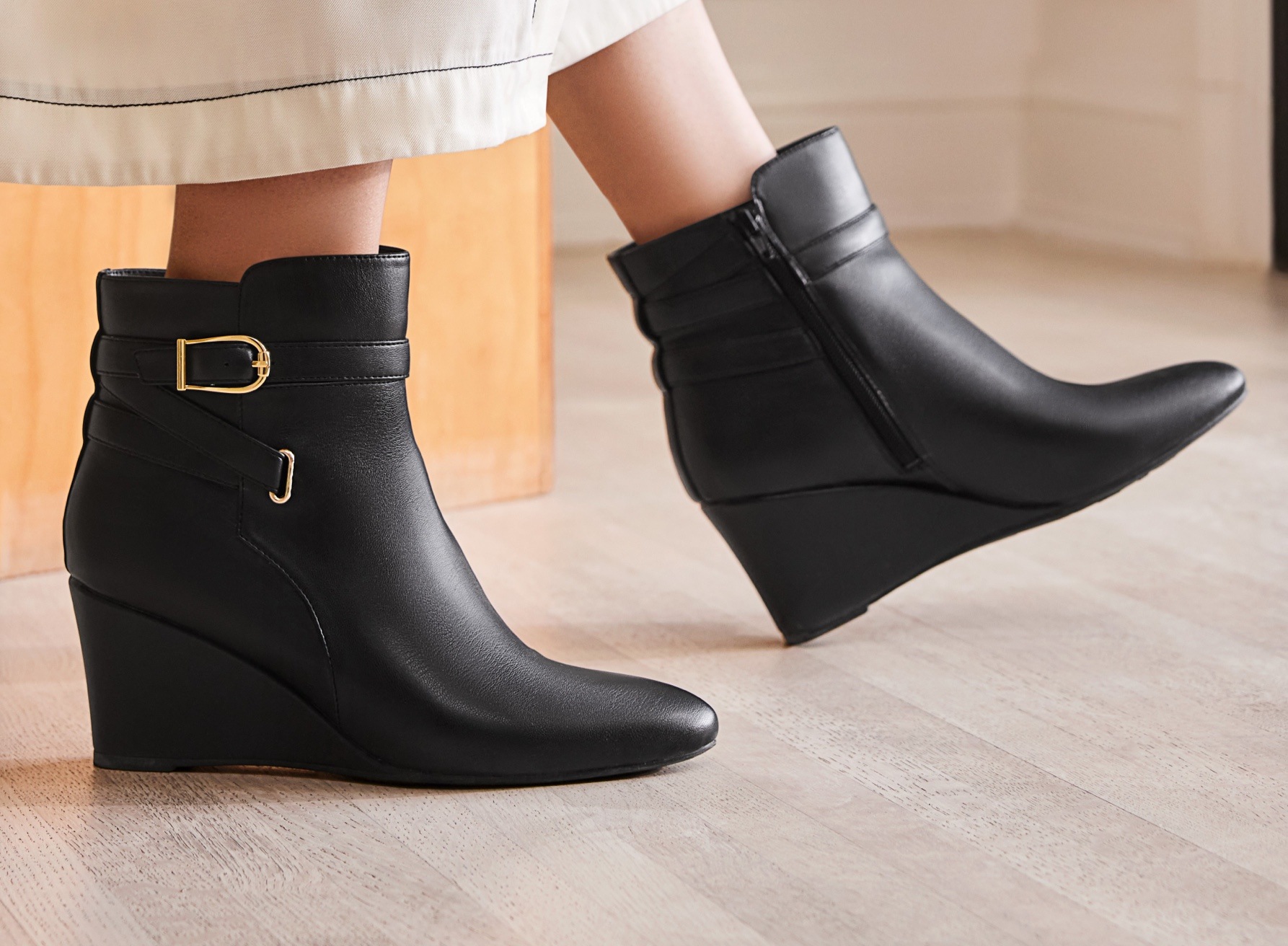 gio ankle bootie