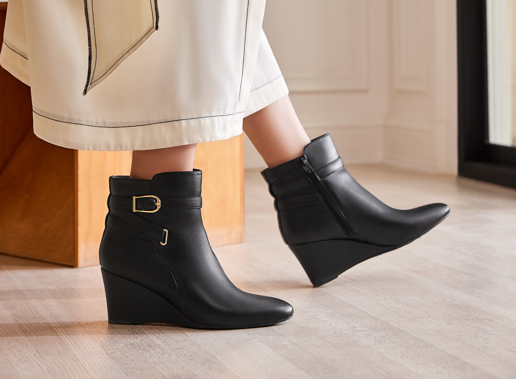 gio ankle bootie