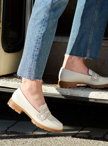 Flats and loafers