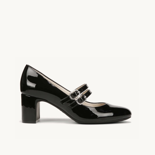 a black LifeStride heel