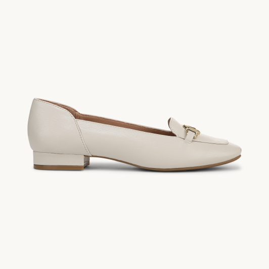 White LifeStride flat shoes
