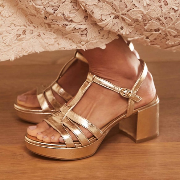 Photo of a model wearing LifeStride Rio sandals
