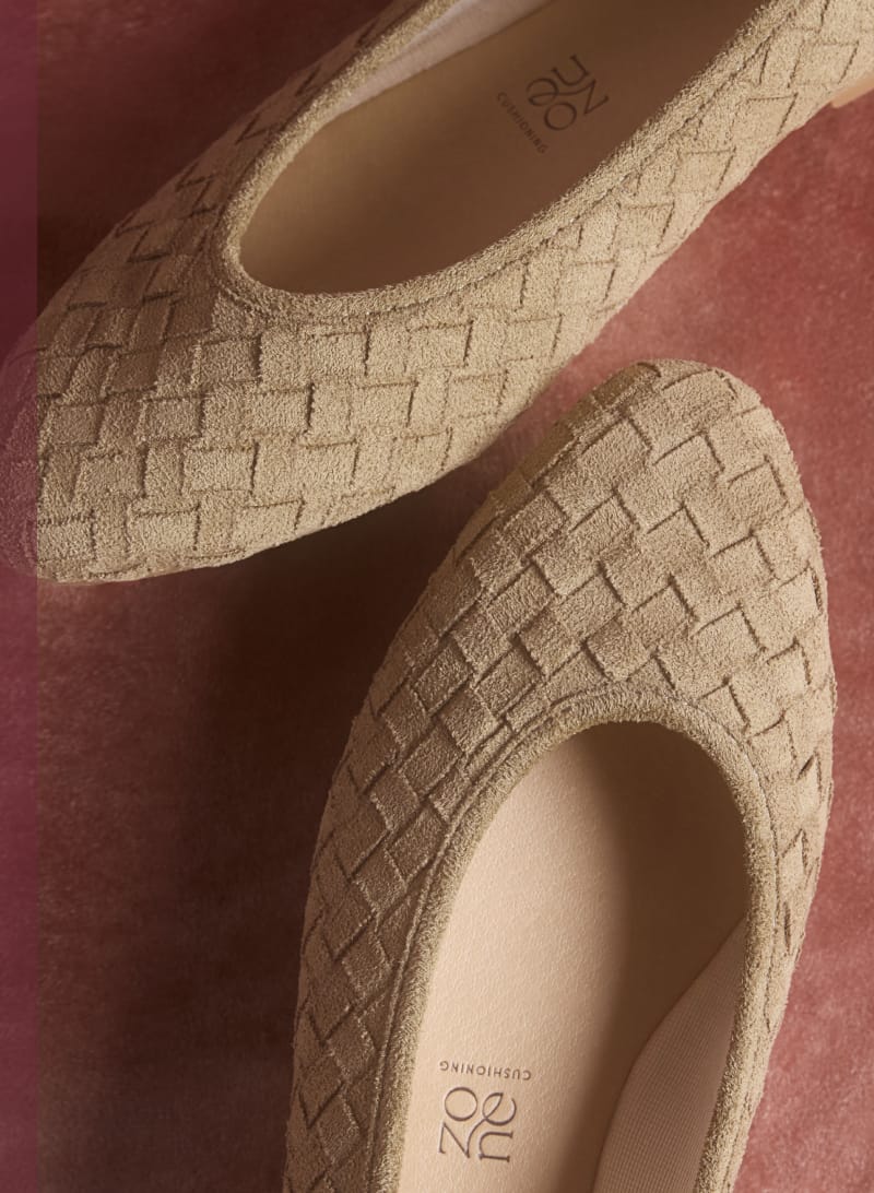 Amelia flat in camel woven microfiber