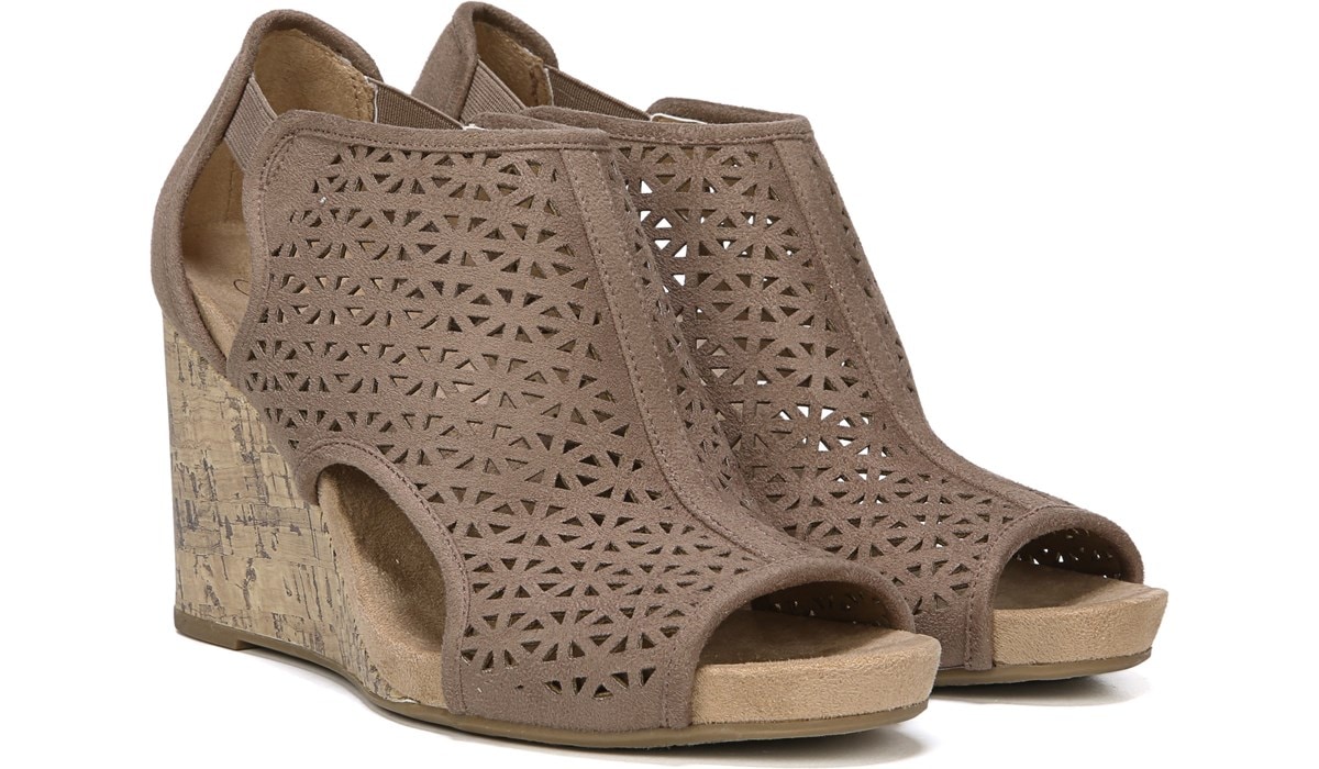 lifestride women's hinx 2 wedge sandal