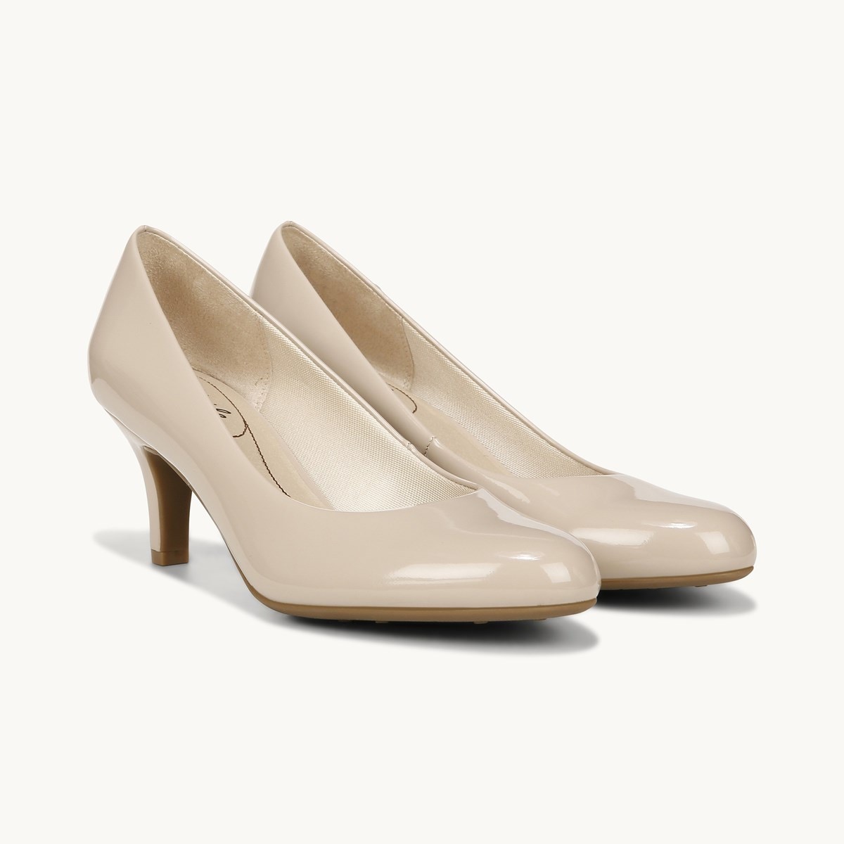 lifestride patent leather pumps