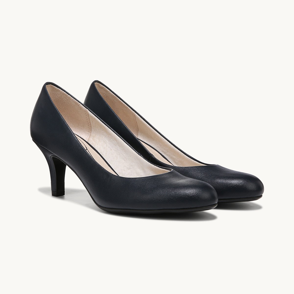 lifestride gray pumps