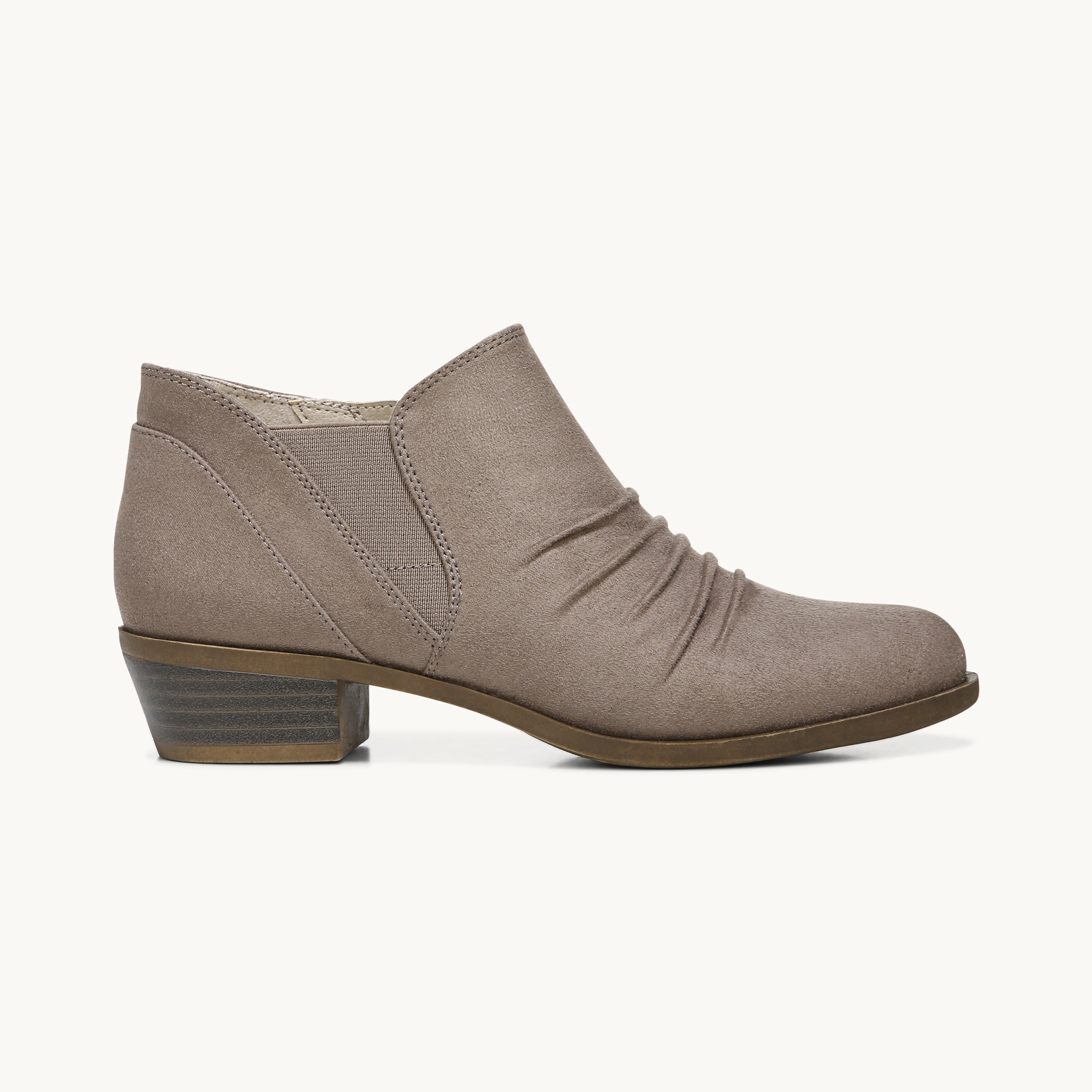 Via spiga aurora bootie hotsell