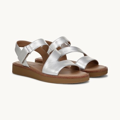LifeStride Women's Charnelle Sandal Silver Metallic 10 M