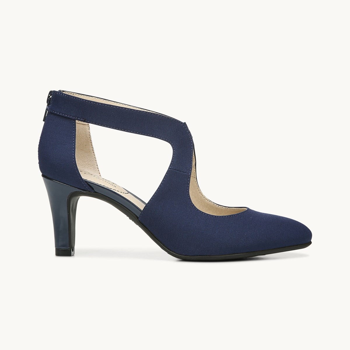 lifestride white pumps