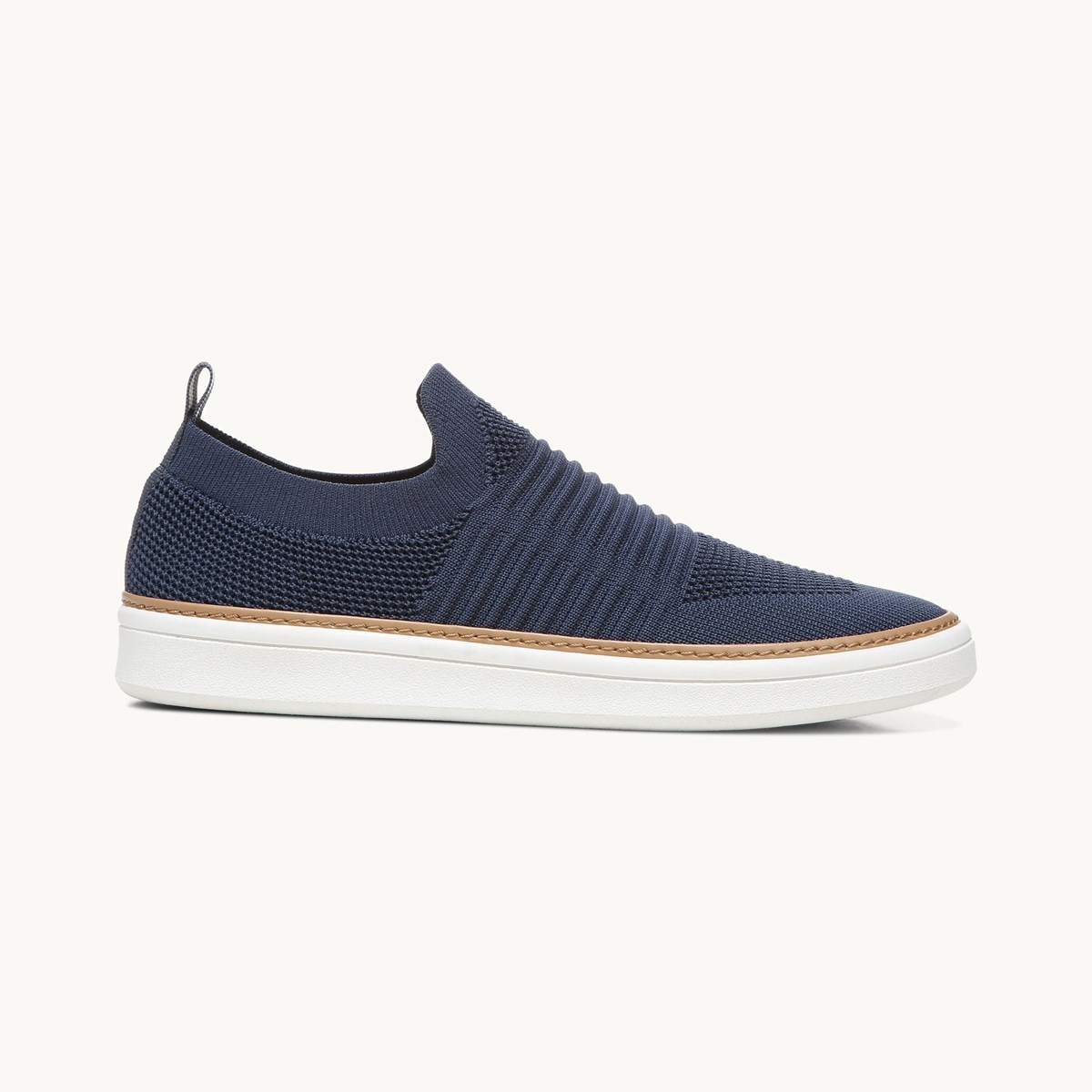 bass navigate slip on