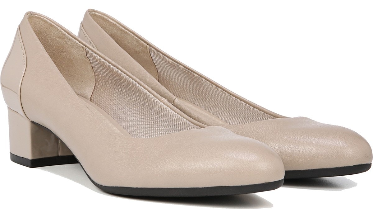 lifestride taupe pumps