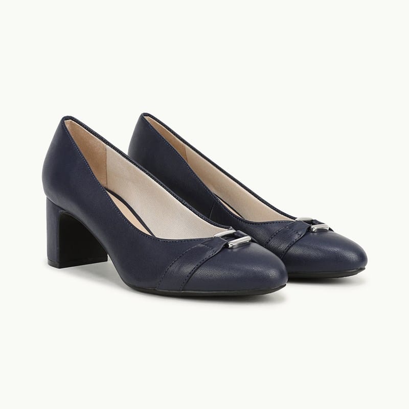 LifeStride Tavi Pump Shoes (Sapphire Blue Faux Leather) Fabric 7.5 M