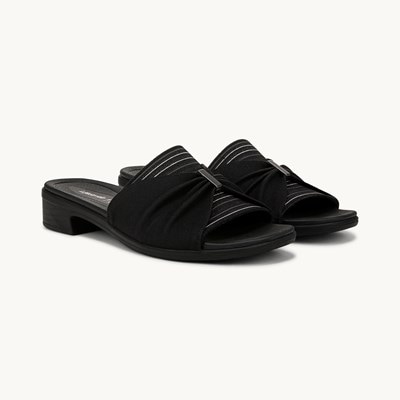 Women's Flat Sandals & Slides