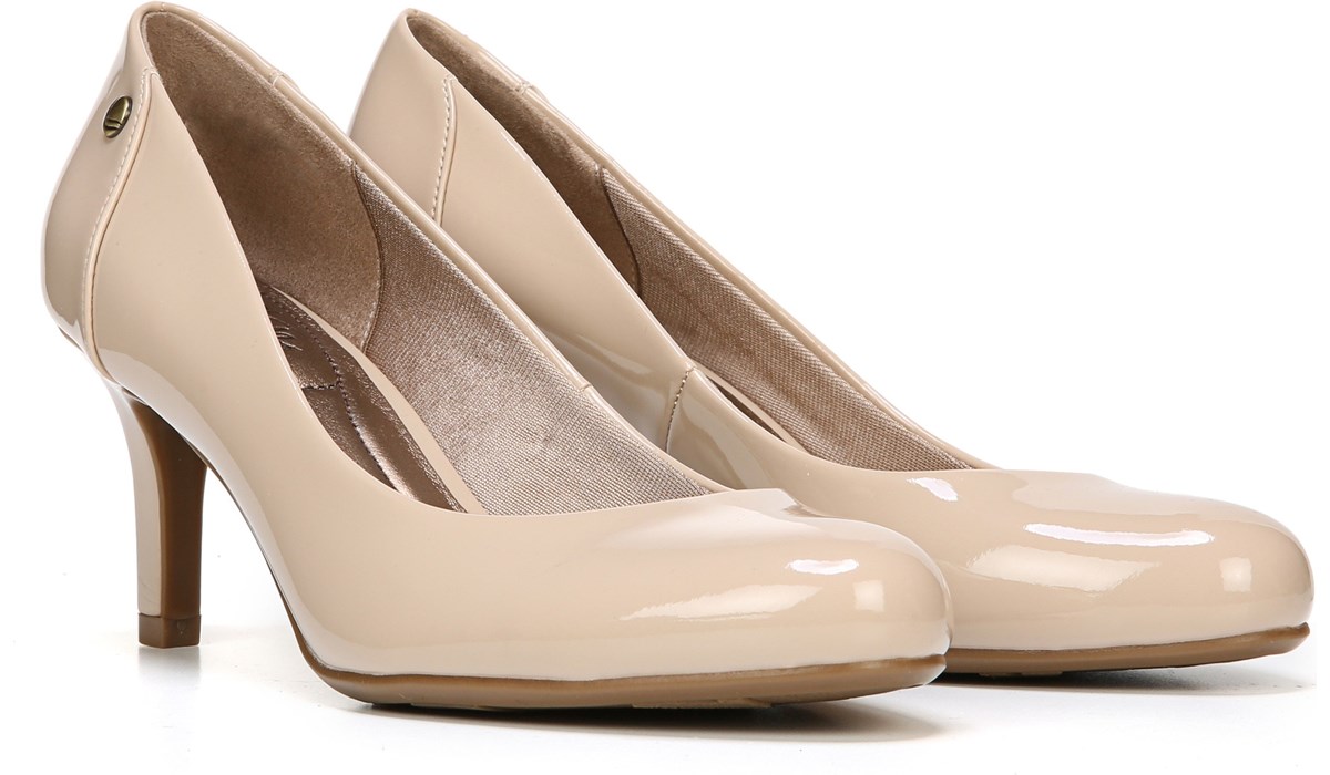 LifeStride Lively Pump in Taupe Patent 