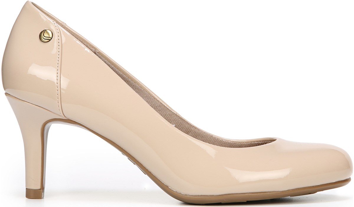 lifestride nude pumps