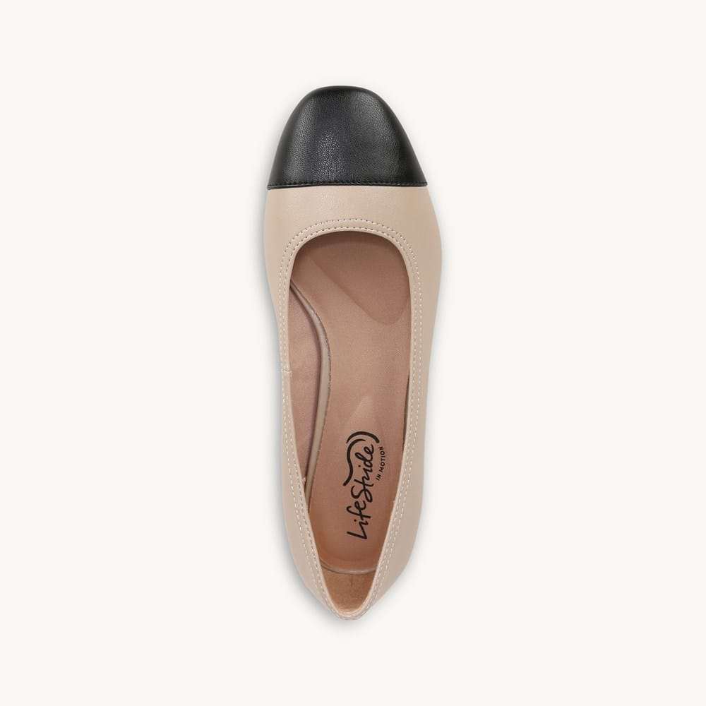 LifeStride Women's Abigail Ballet Flat – Ruching Detail & Comfort Technology, Slip-On Style