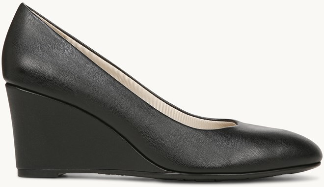 Lifestride farrow wedge pump outlet