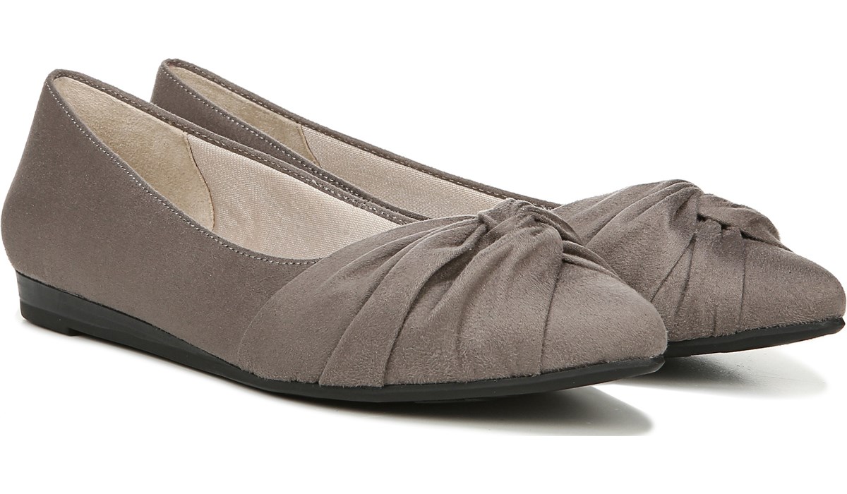 lifestride grey pumps