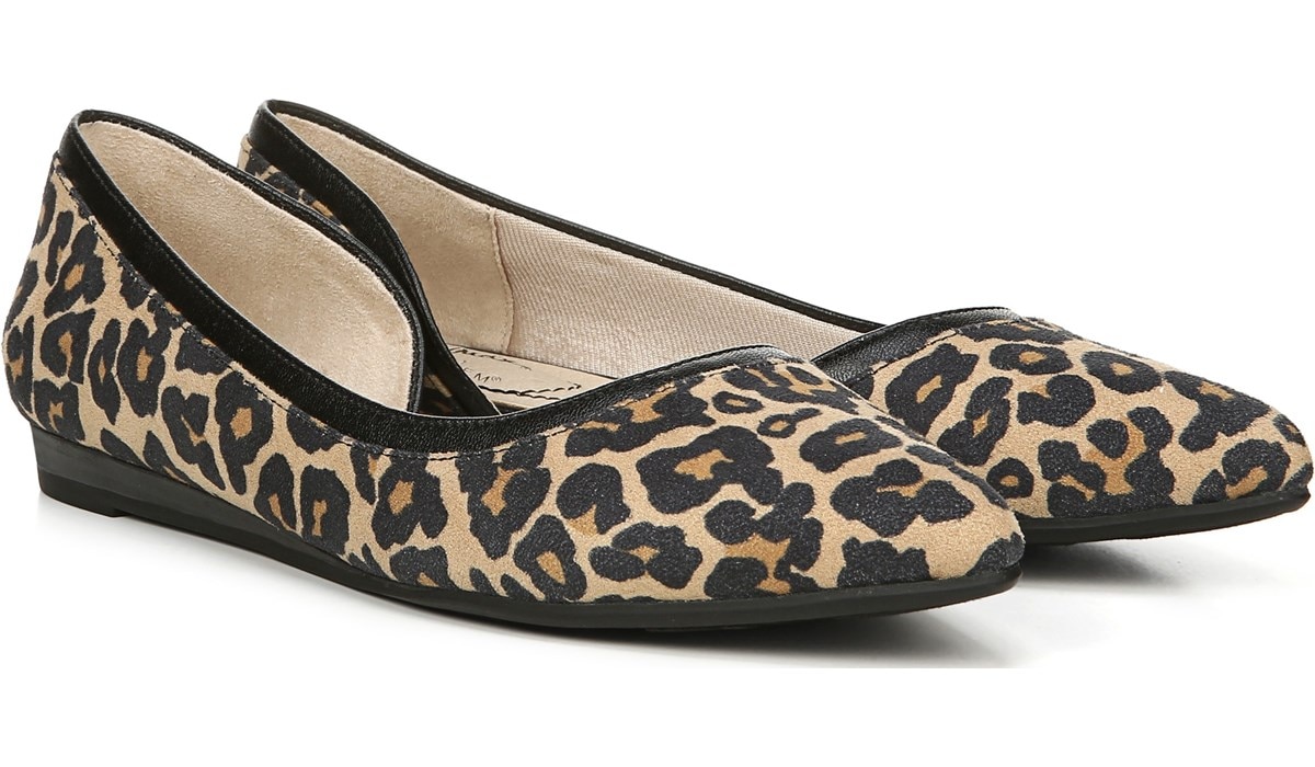 lifestride leopard pumps