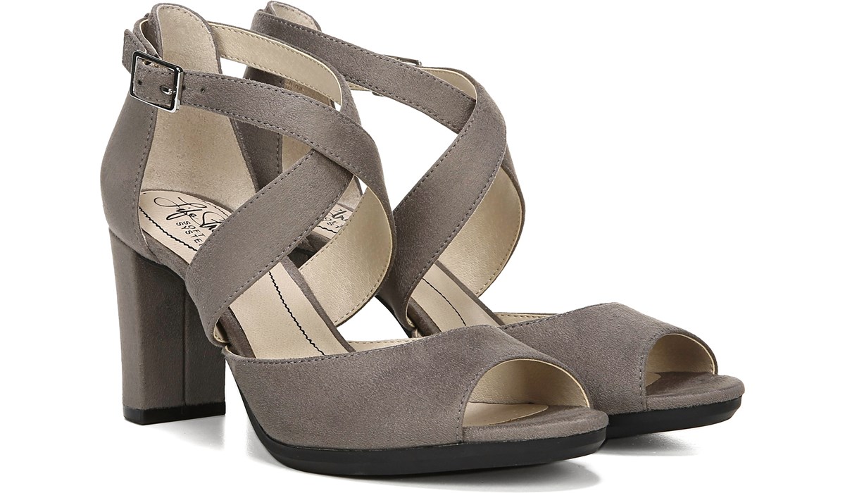 lifestride grey pumps