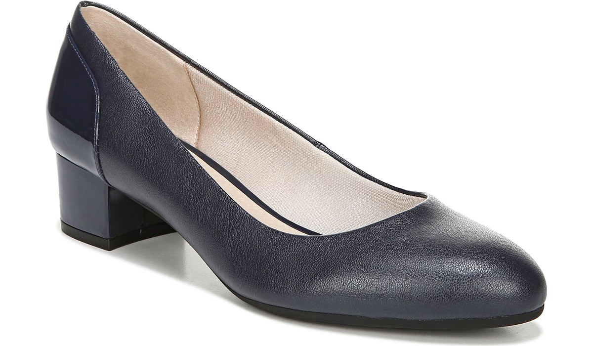 lifestride navy pumps