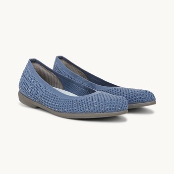 Women's Feliz Ballet Flat In Cream 'Cloud' Leather - Thursday