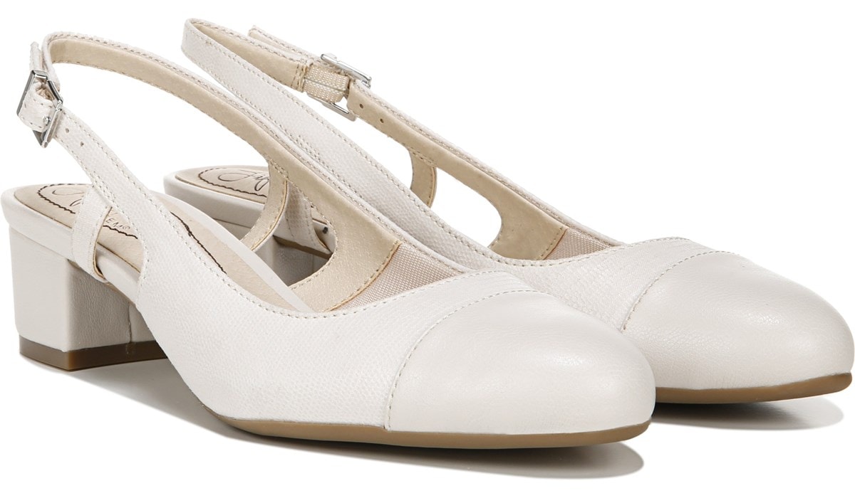 lifestride navy blue pumps