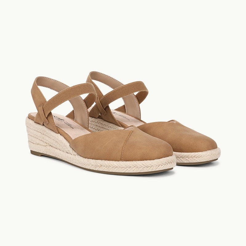 LifeStride Shoes Pilar Wedge Sandal (Tan Brown Faux Leather) Fabric 5.5 M
